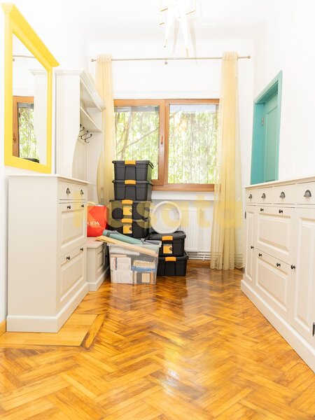 Popa Nan apart 2 camere 80mp  in vila lux renovat fara risc   boxa
